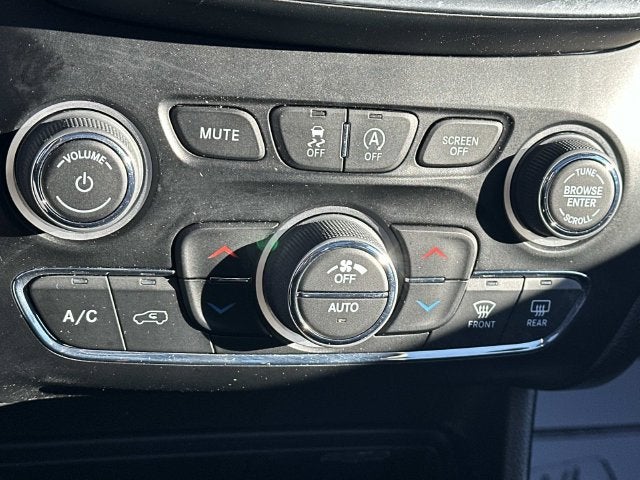 2023 Jeep Cherokee Altitude Lux 4x4