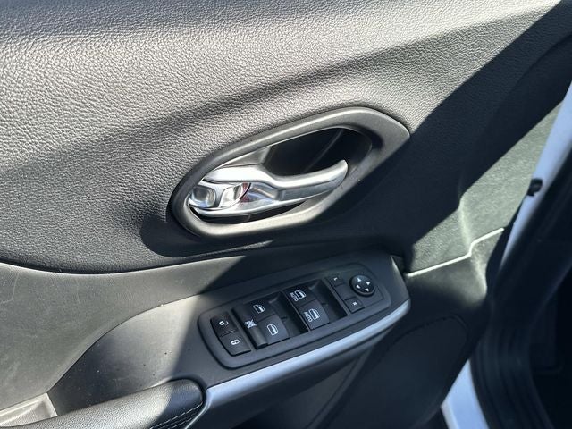 2022 Jeep Cherokee Latitude Lux 4x4