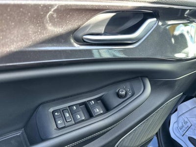 2022 Jeep Grand Cherokee Laredo 4x4