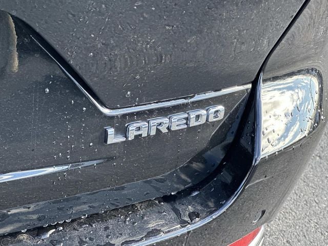 2022 Jeep Grand Cherokee Laredo 4x4