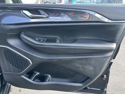 2022 Jeep Grand Cherokee Laredo 4x4