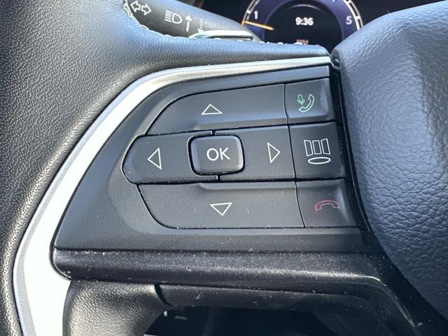 2022 Jeep Grand Cherokee Laredo 4x4