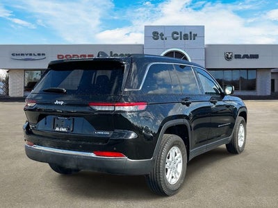 2022 Jeep Grand Cherokee Laredo 4x4