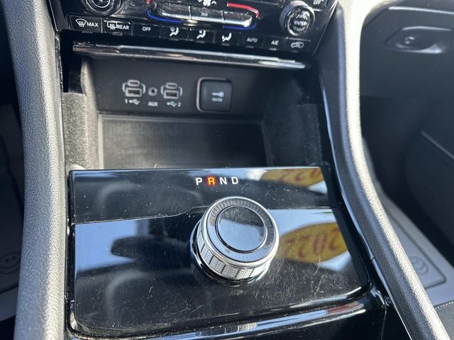 2022 Jeep Grand Cherokee Laredo 4x4