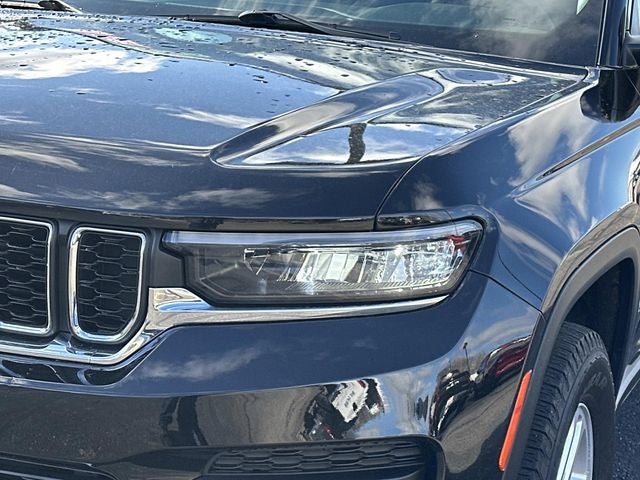 2022 Jeep Grand Cherokee Laredo 4x4