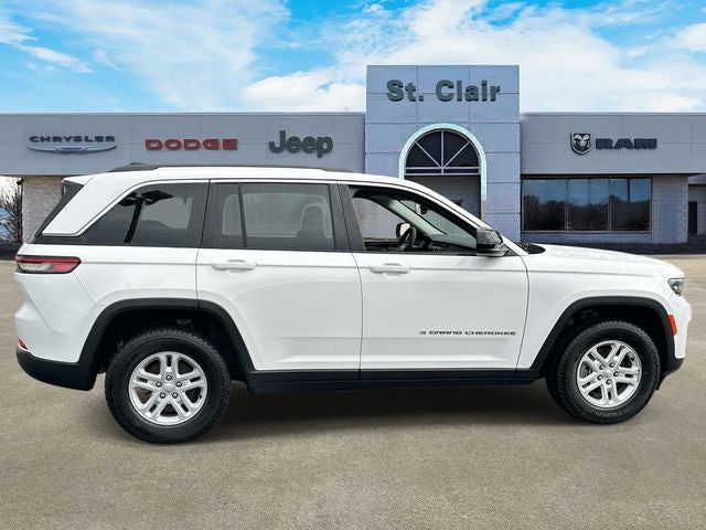 2023 Jeep Grand Cherokee Laredo 4x4