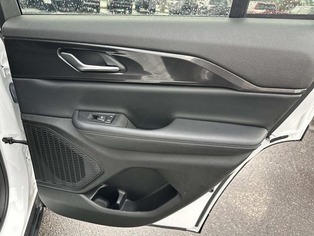 2023 Jeep Grand Cherokee Laredo 4x4