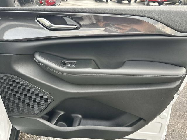 2023 Jeep Grand Cherokee Laredo 4x4