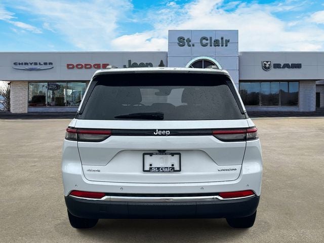 2023 Jeep Grand Cherokee Laredo 4x4