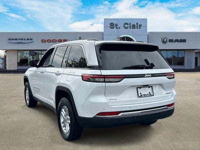 2023 Jeep Grand Cherokee Laredo 4x4