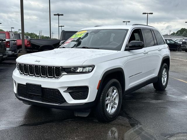 2023 Jeep Grand Cherokee Laredo 4x4