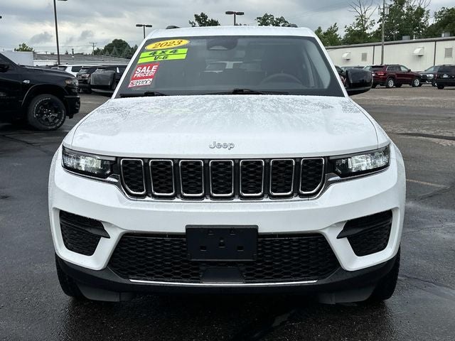 2023 Jeep Grand Cherokee Laredo 4x4