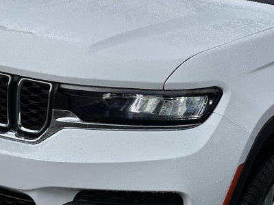 2023 Jeep Grand Cherokee Laredo 4x4