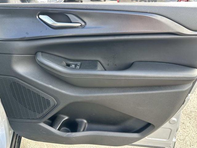 2023 Jeep Grand Cherokee Laredo 4x4