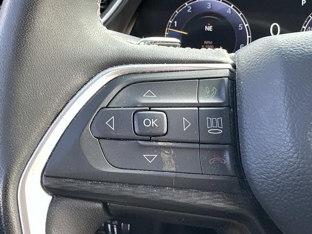 2023 Jeep Grand Cherokee Laredo 4x4