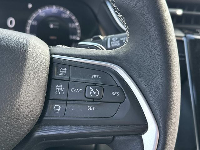 2023 Jeep Grand Cherokee Laredo 4x4