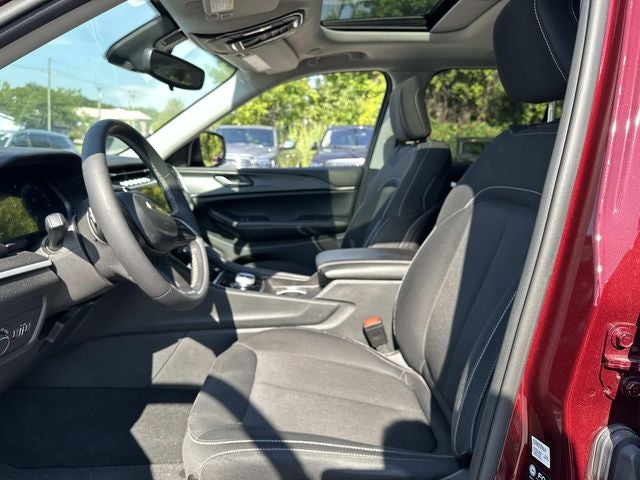 2023 Jeep Grand Cherokee Laredo X
