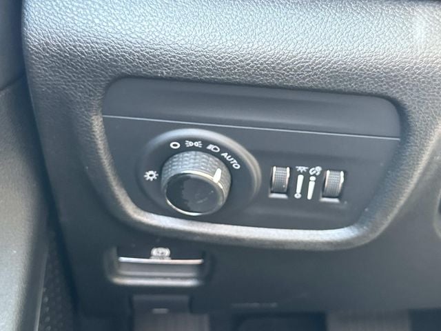 2023 Jeep Grand Cherokee Laredo X