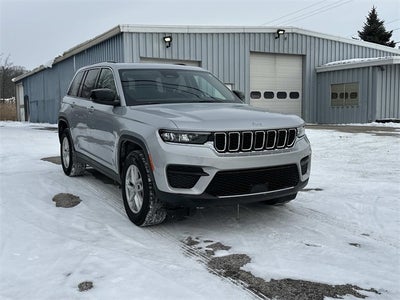 2024 Jeep Grand Cherokee Laredo X 4x4