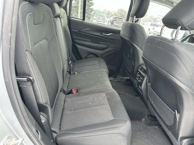 2024 Jeep Grand Cherokee Laredo X 4x4