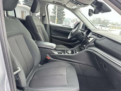 2024 Jeep Grand Cherokee Laredo X 4x4