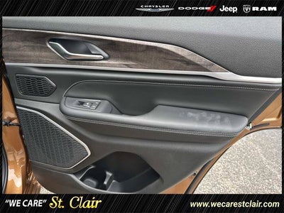 2027 Jeep Grand Cherokee GRAND CHEROKEE LIMITED RESERVE 4X4