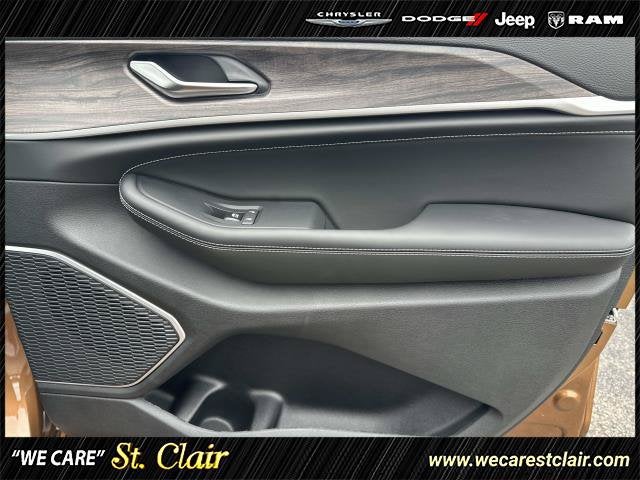 2027 Jeep Grand Cherokee GRAND CHEROKEE LIMITED RESERVE 4X4