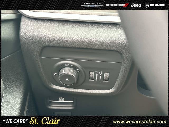2027 Jeep Grand Cherokee GRAND CHEROKEE LIMITED RESERVE 4X4