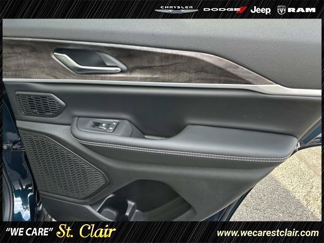 2027 Jeep Grand Cherokee GRAND CHEROKEE LIMITED 4X4
