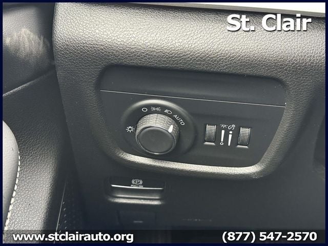 2023 Jeep Grand Cherokee L Altitude 4x4