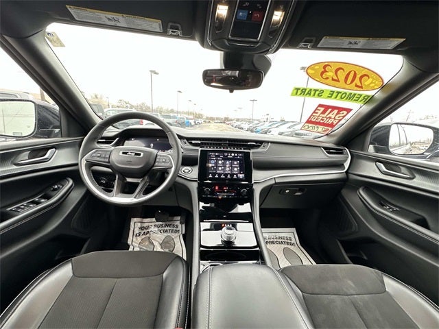 2023 Jeep Grand Cherokee L Altitude 4x4