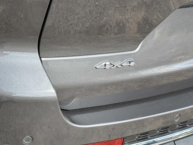 2023 Jeep Grand Cherokee L Laredo 4x4