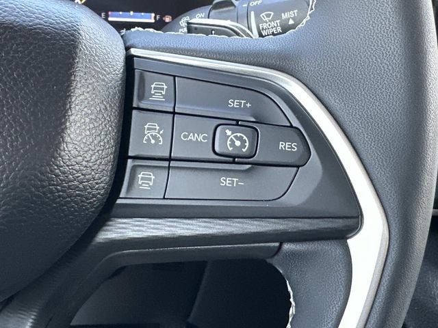 2023 Jeep Grand Cherokee L Laredo 4x4
