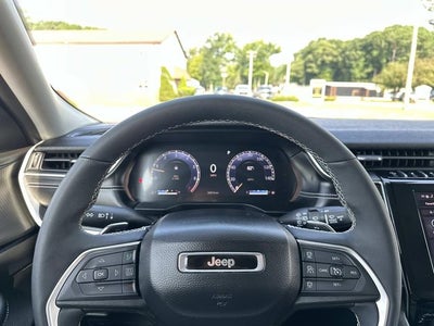 2023 Jeep Grand Cherokee L Laredo 4x4