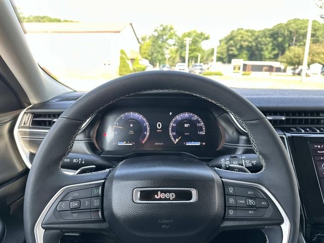 2023 Jeep Grand Cherokee L Laredo 4x4