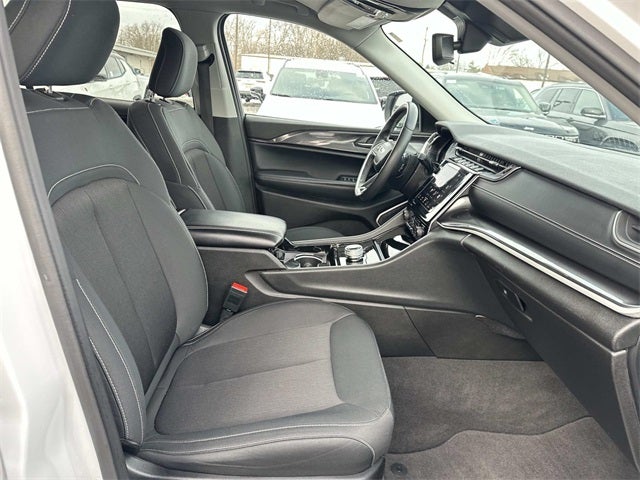 2021 Jeep Grand Cherokee L Laredo 4x4