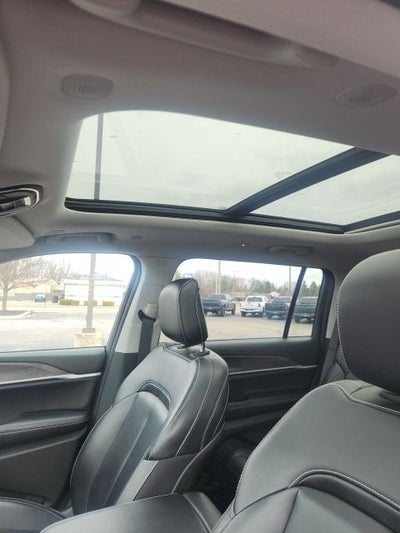 2023 Jeep Grand Cherokee L Limited 4x4