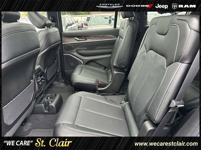 2027 Jeep Grand Cherokee GRAND CHEROKEE L LIMITED RESERVE 4X4