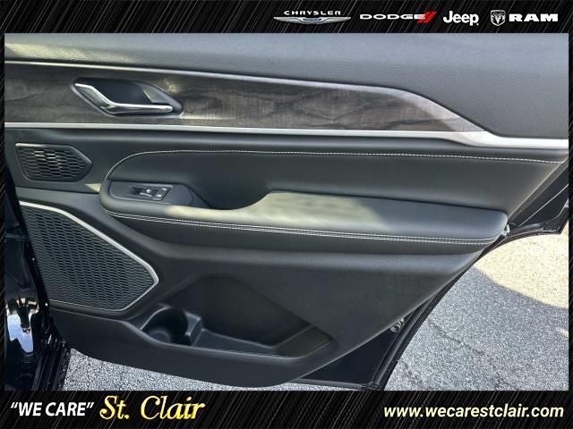 2027 Jeep Grand Cherokee GRAND CHEROKEE L LIMITED RESERVE 4X4