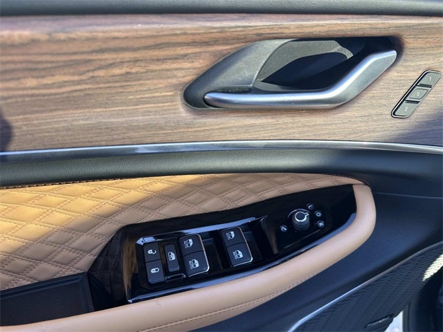 2022 Jeep Grand Cherokee L Summit 4x4