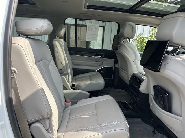 2022 Jeep Wagoneer Series III 4x4