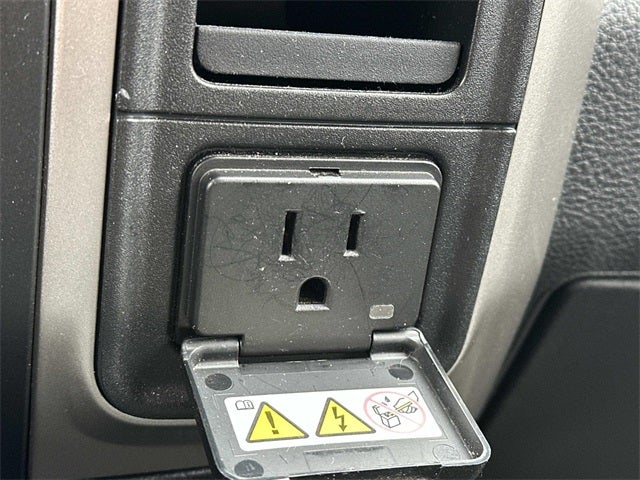 2018 RAM 1500 Big Horn Quad Cab 4x4 6'4' Box