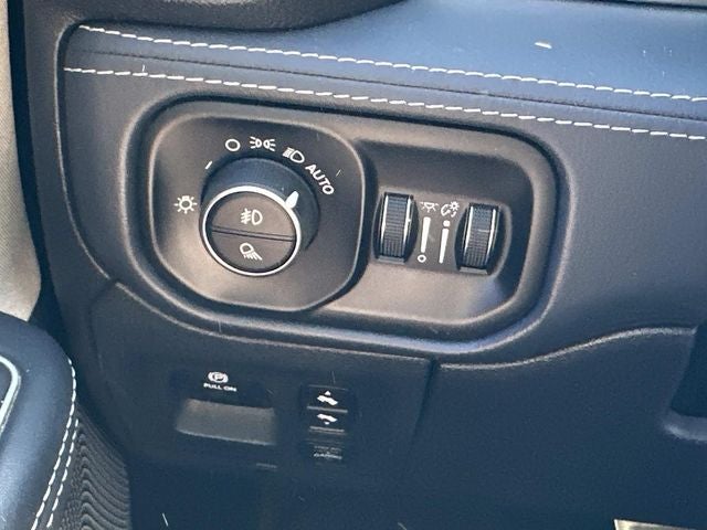 2023 RAM 1500 Limited Crew Cab 4x2 5'7' Box