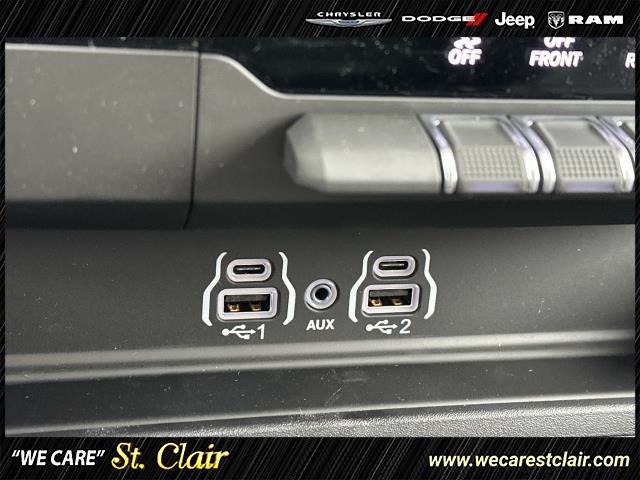 2025 RAM Ram 1500 RAM 1500 BIG HORN CREW CAB 4X4 5'7' BOX