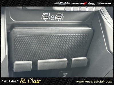 2025 RAM Ram 1500 RAM 1500 BIG HORN CREW CAB 4X4 5'7' BOX