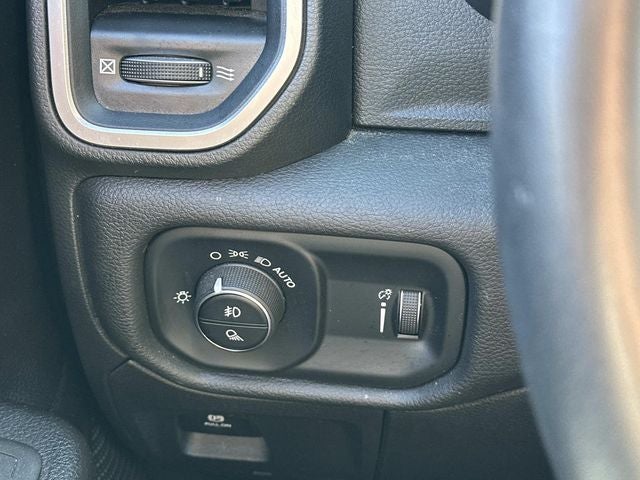 2024 RAM 1500 Big Horn Crew Cab 4x4 5'7' Box