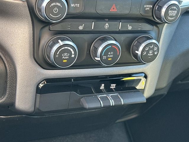 2024 RAM 1500 Big Horn Crew Cab 4x4 5'7' Box