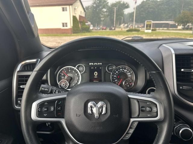 2024 RAM 1500 Big Horn Crew Cab 4x4 5'7' Box