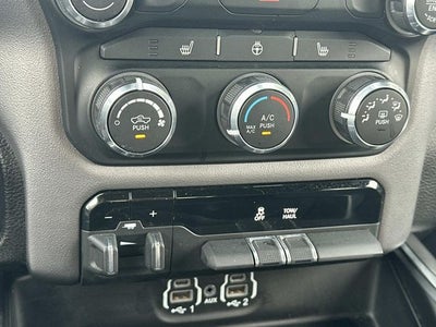 2024 RAM 1500 Big Horn Crew Cab 4x4 5'7' Box