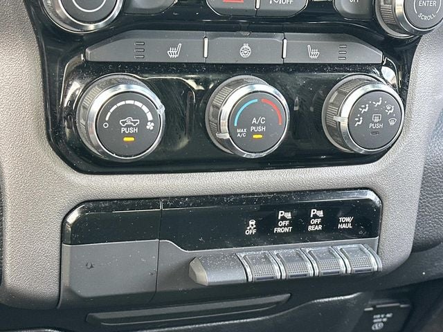 2025 RAM 1500 Big Horn Crew Cab 4x4 5'7' Box